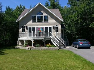 390 Potwine Ln, Amherst, MA 01002