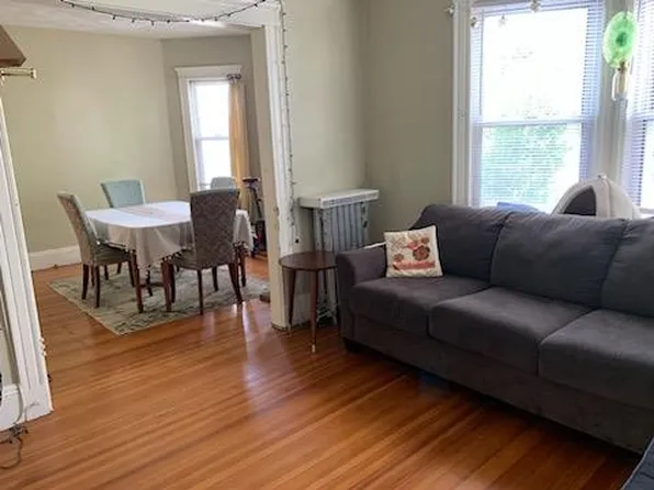 42 Belknap St #2, Somerville, MA 02144