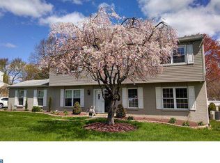 63 Springwood Dr, Southampton, PA