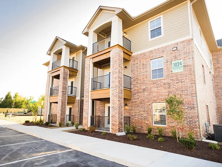 Towne Park Apartments — Photo 17