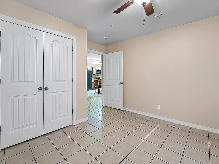 501 E Washington Ave — Photo 8