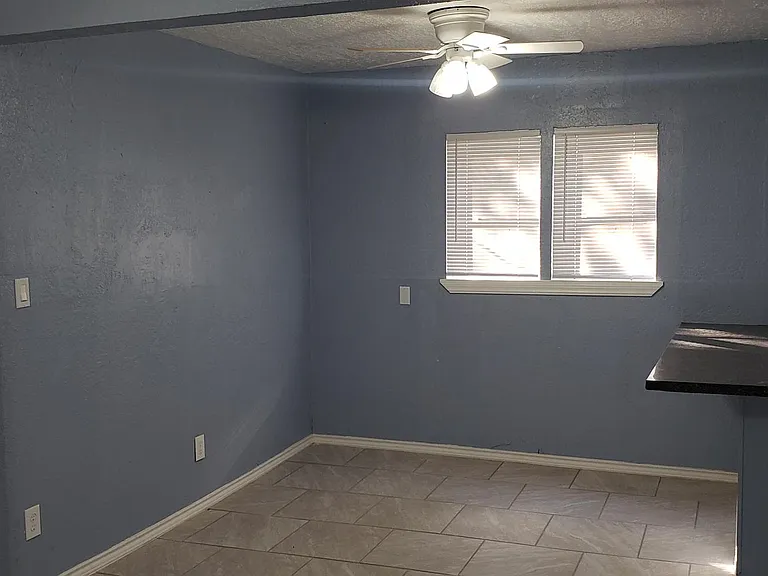 1203 SW 24th Pl — Photo 10