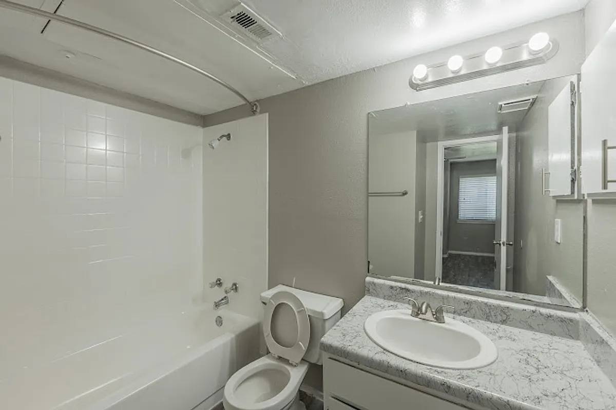 Building Photo - 1705 Park Vista Dr #2901