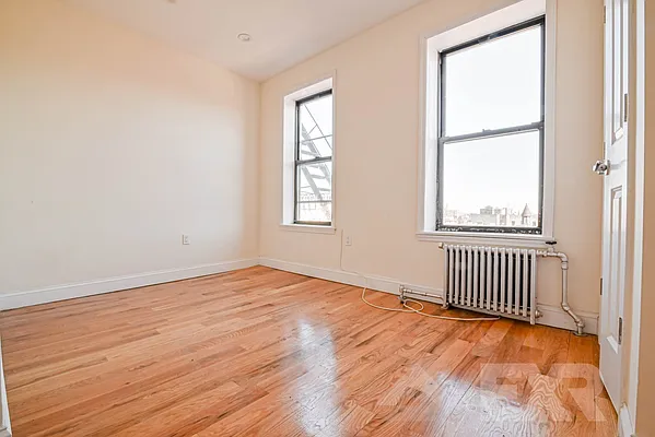 Rented by EXR | media 11