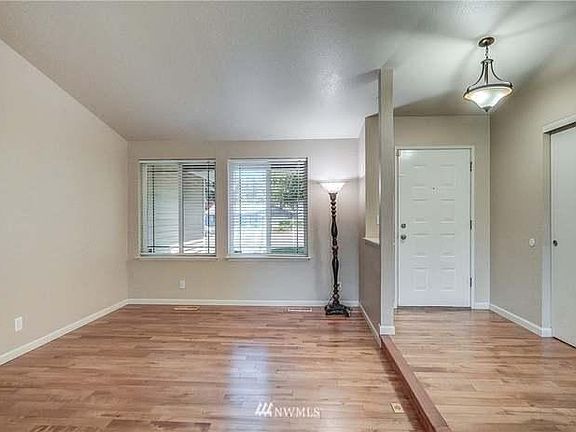 4th image of 15514 20th Avenue Ct E