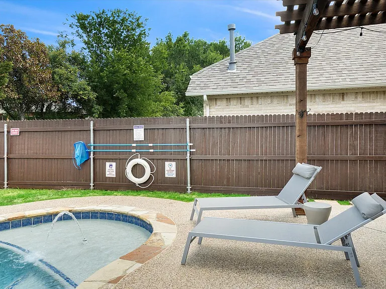 5832 Clear Creek Dr — Photo 47