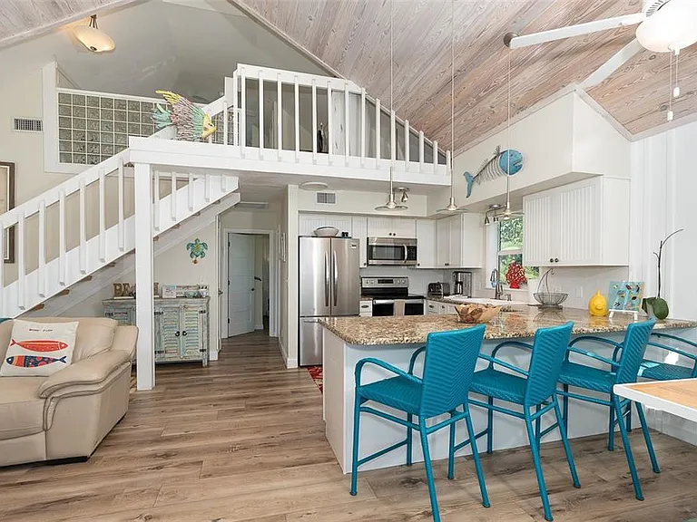 210 Bocilla Dr — Photo 18