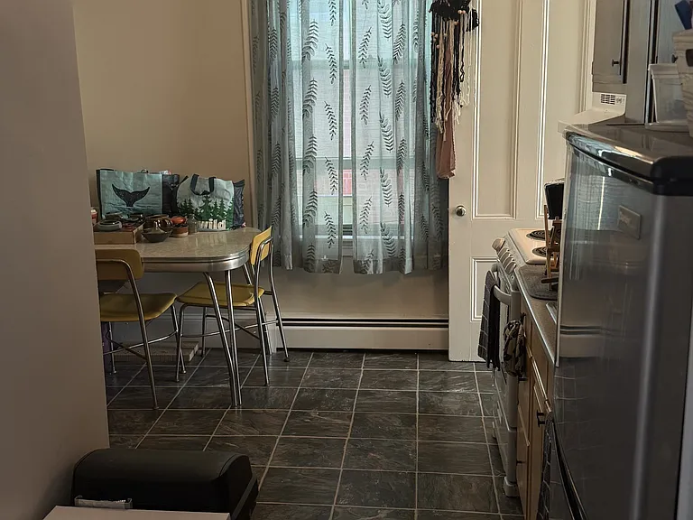 11 Carleton St #2 — Photo 6