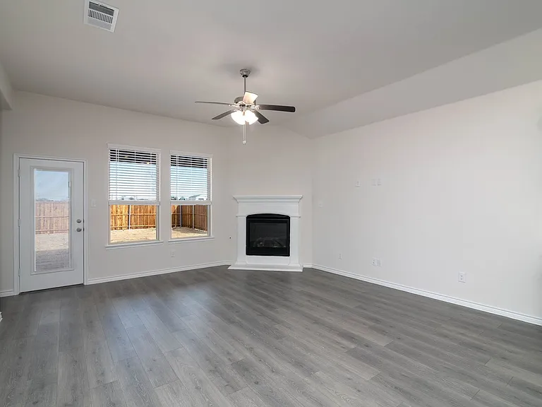 229 Tate Ln — Photo 11