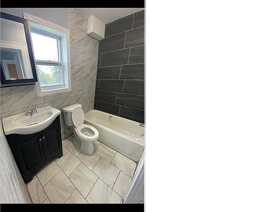 4th image of 171 Columbia Ave Floor 2