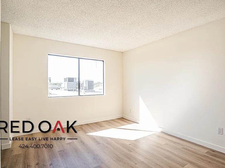 11823 Victory Blvd #214 — Photo 25