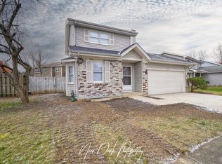 1554 Pinetree Dr, Gurnee, IL 60031