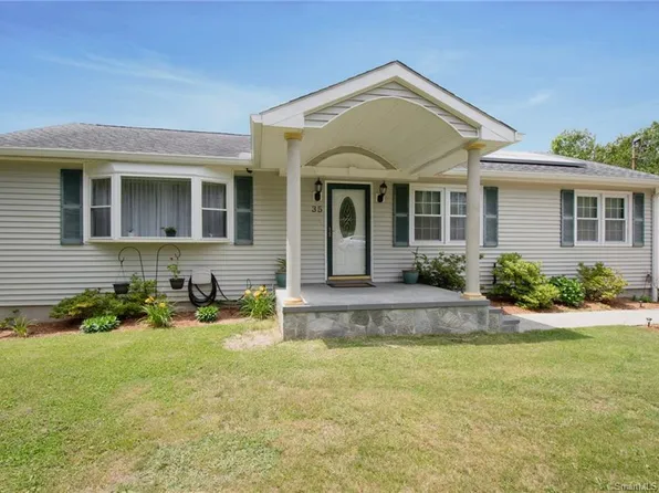 35 Chesterfield Avenue, Wolcott, CT 06716