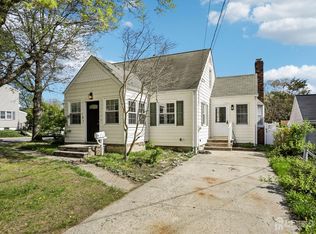 101 Ravine Dr, Matawan, NJ 07747