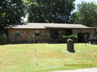 2706 Hollywood St, Newport, AR 72112