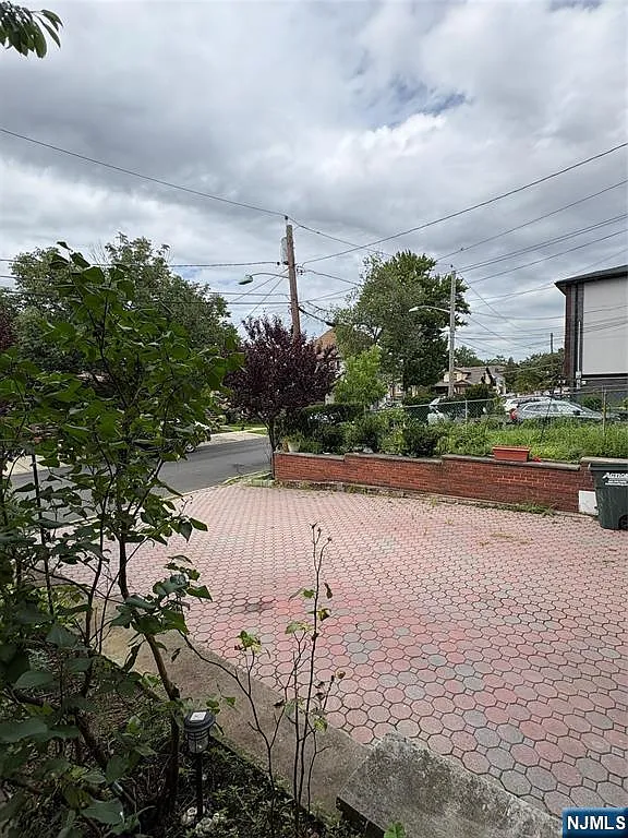 3 bed, 2.0 bath, $3,500 — Photo 2