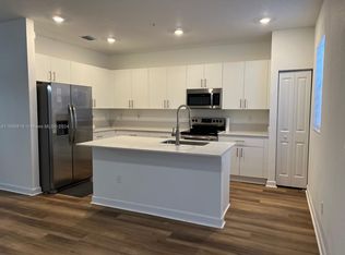 256 SW 159th Ter #256, Hollywood, FL 33027