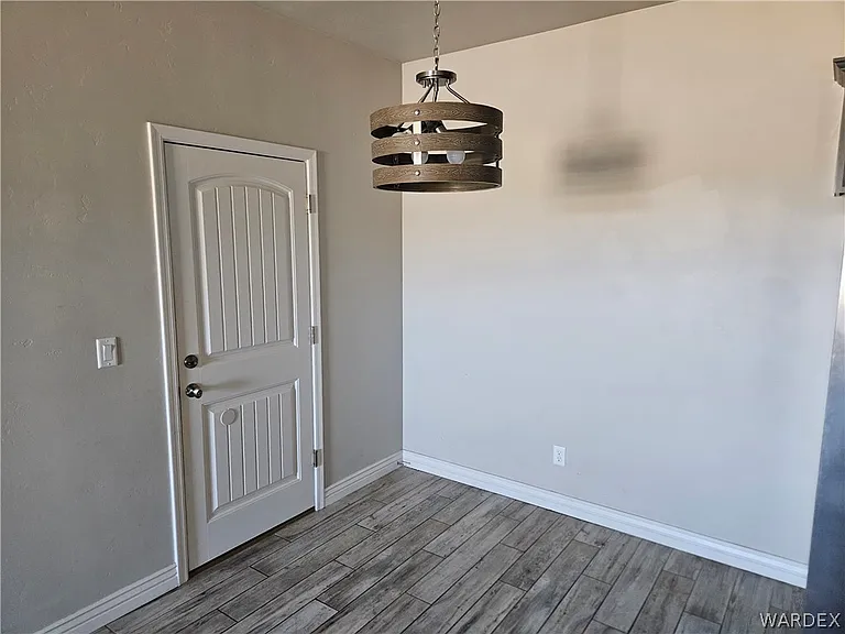 3423 Fairfax St — Photo 7