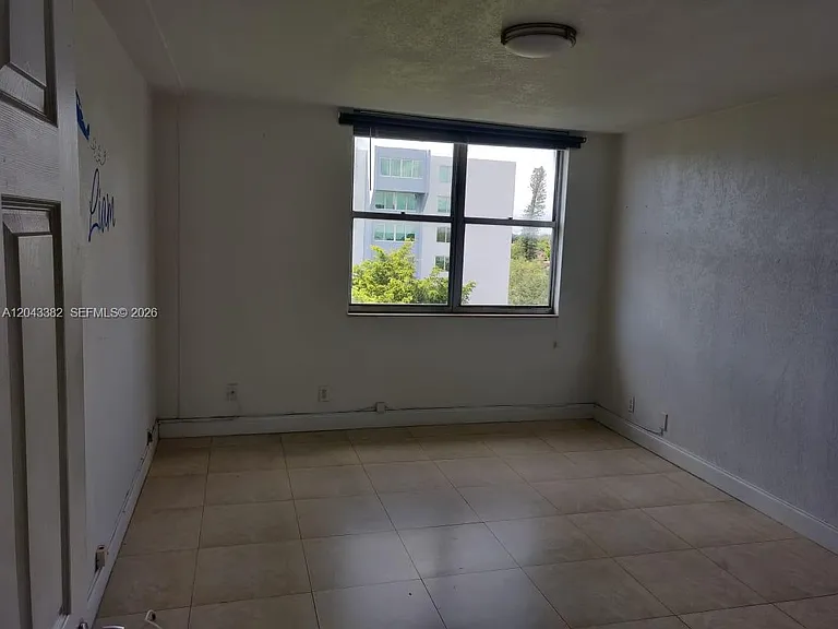 9001 SW 77th Ave #C606 — Photo 9
