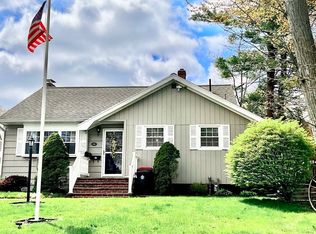 48 Edward St, Brockton, MA 02302