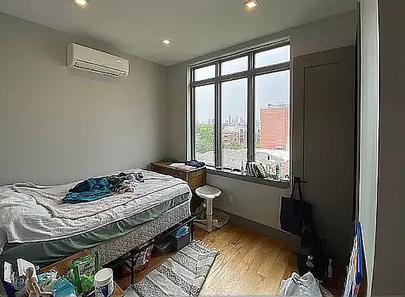 4th image of 223 Manhattan Ave #4E