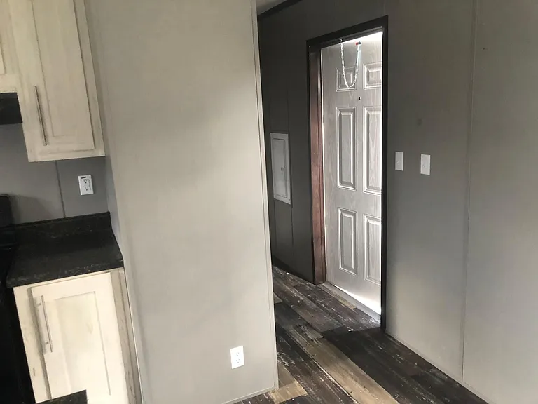 13961 Hartman Ln — Photo 3