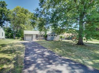 5 Smithfield Rd, Whippany, NJ 07981