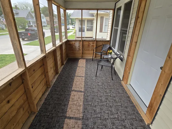 1007 Sycamore St, Muscatine, IA 52761