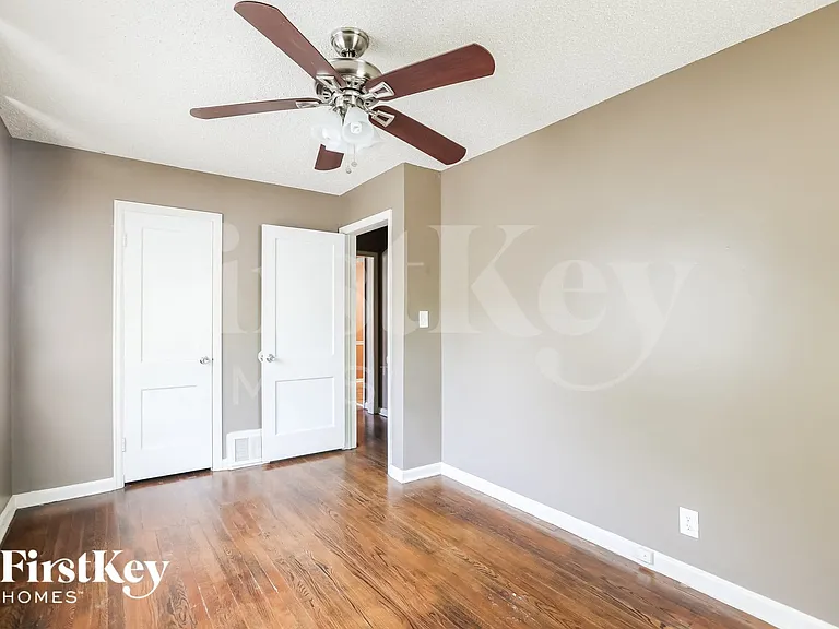 3419 S Home Ave — Photo 10