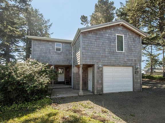 5th image of 390 NW Alsea Ave