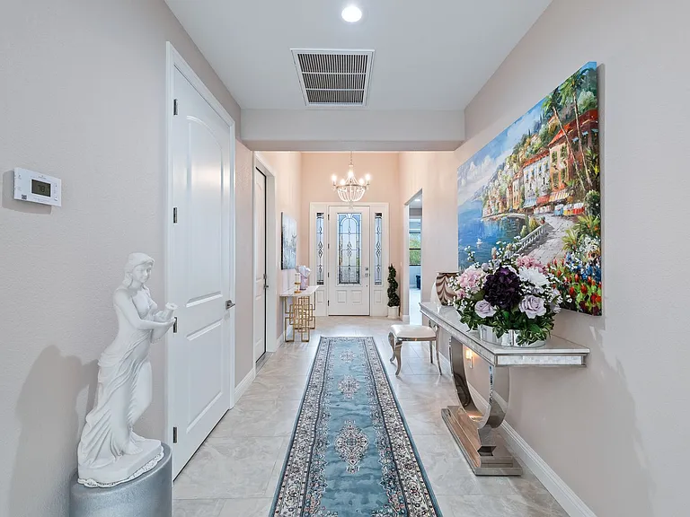 2836 Steamboat Dr — Photo 2