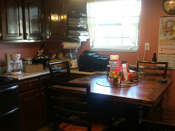 5th image of 231 Los Sauces St