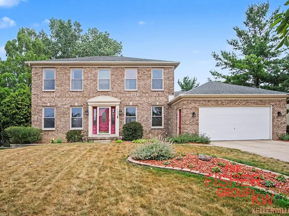 5434 Discovery Dr SE, Kentwood, MI 49508