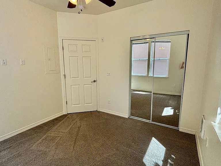 J0442 - Provi — Photo 13