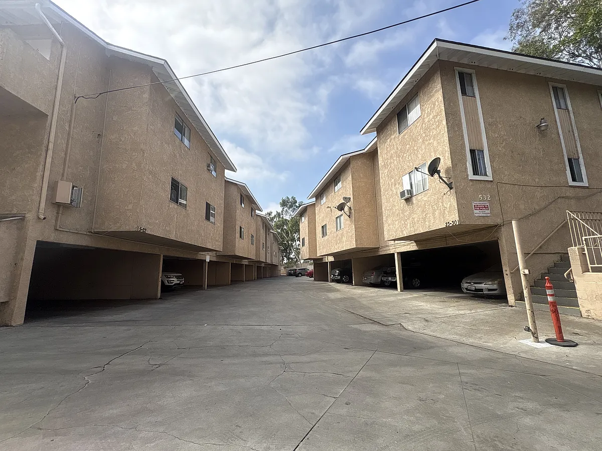 Building Photo - 1690 Pomeroy Ave #5