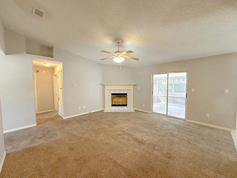 5105 Westport Dr — Photo 2
