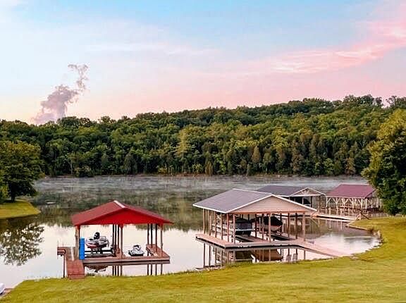 2nd image of 850 Sable Rd