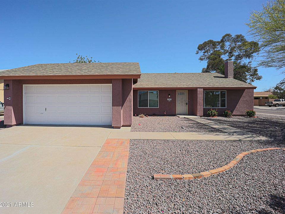 1st image of 2302 W Port Royale Ln