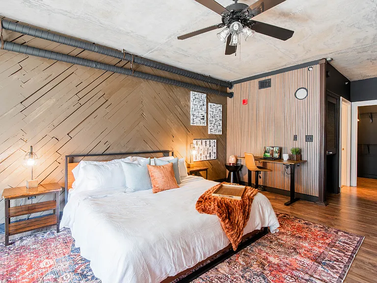 710 W Trade St #308 — Photo 13
