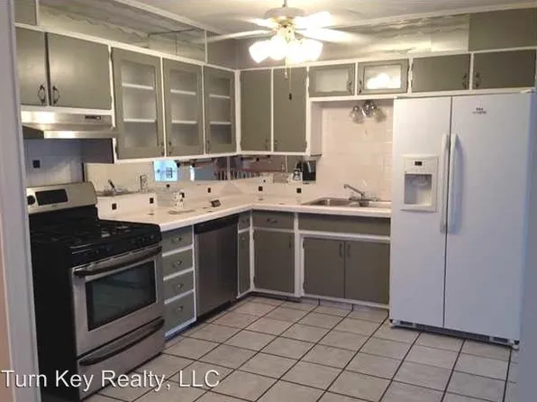 1116 Robert E Lee St, Leeds, AL 35094