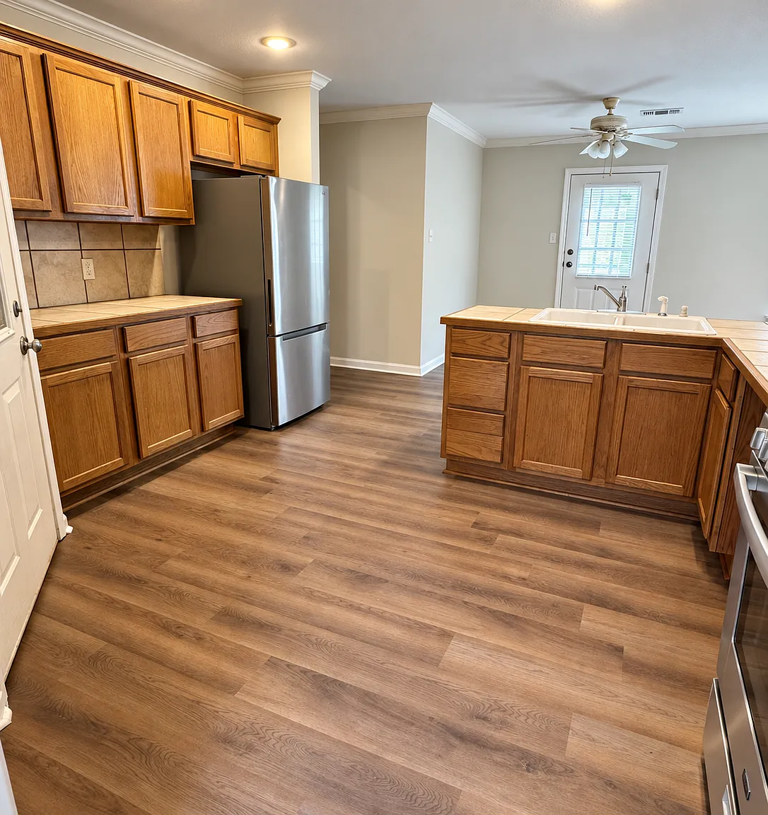 3 bed, 1400 sqft, $1,745 — Photo 4