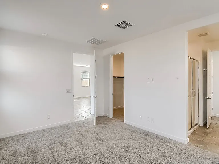 16894 W Evergreen Rd — Photo 10