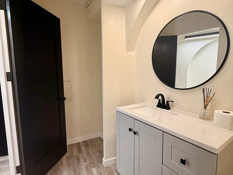 300 N State St #5225 — Photo 20