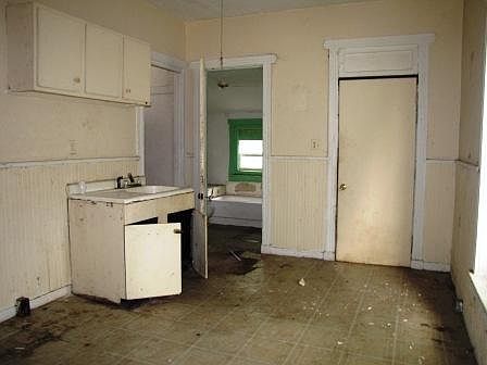 4th image of 45 N Findlay St