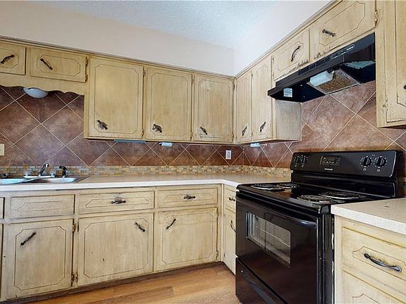 3rd image of 2110 Hunt Dr #A-d