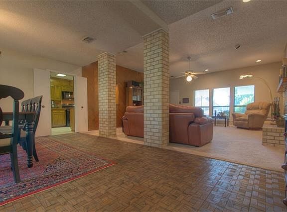5th image of 7205 Francisco Dr