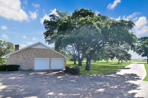 10920 Hartrick Bluff Rd Photo 1