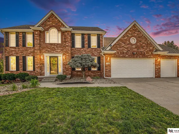 1729 N 131st Cir, Omaha, NE 68154