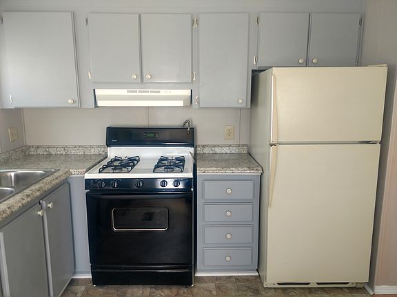 3rd image of 4525 W Twain Ave Space 85