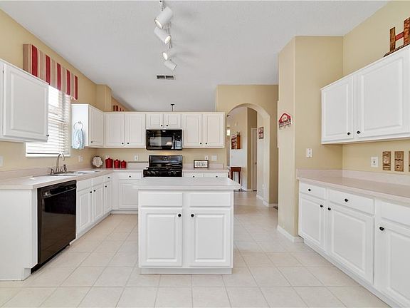 2nd image of 14150 Castlerock Dr